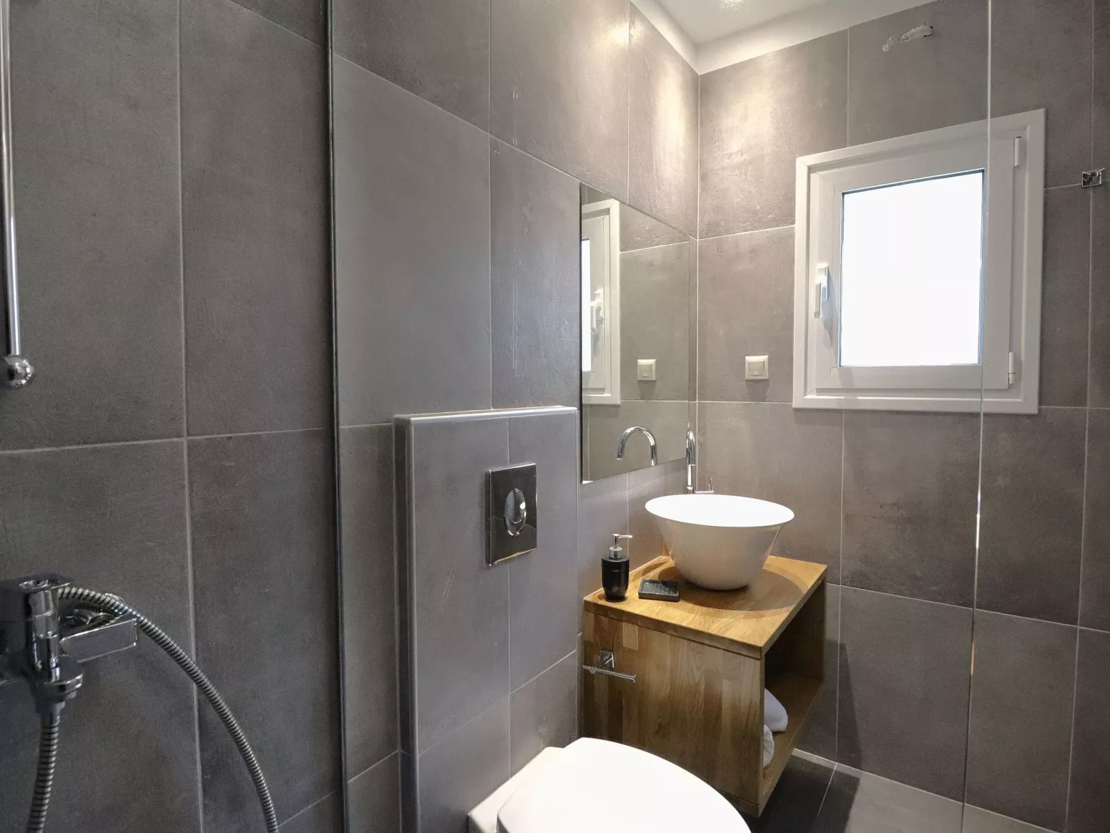 "Faiax" mit eigenem Pool-Binnen