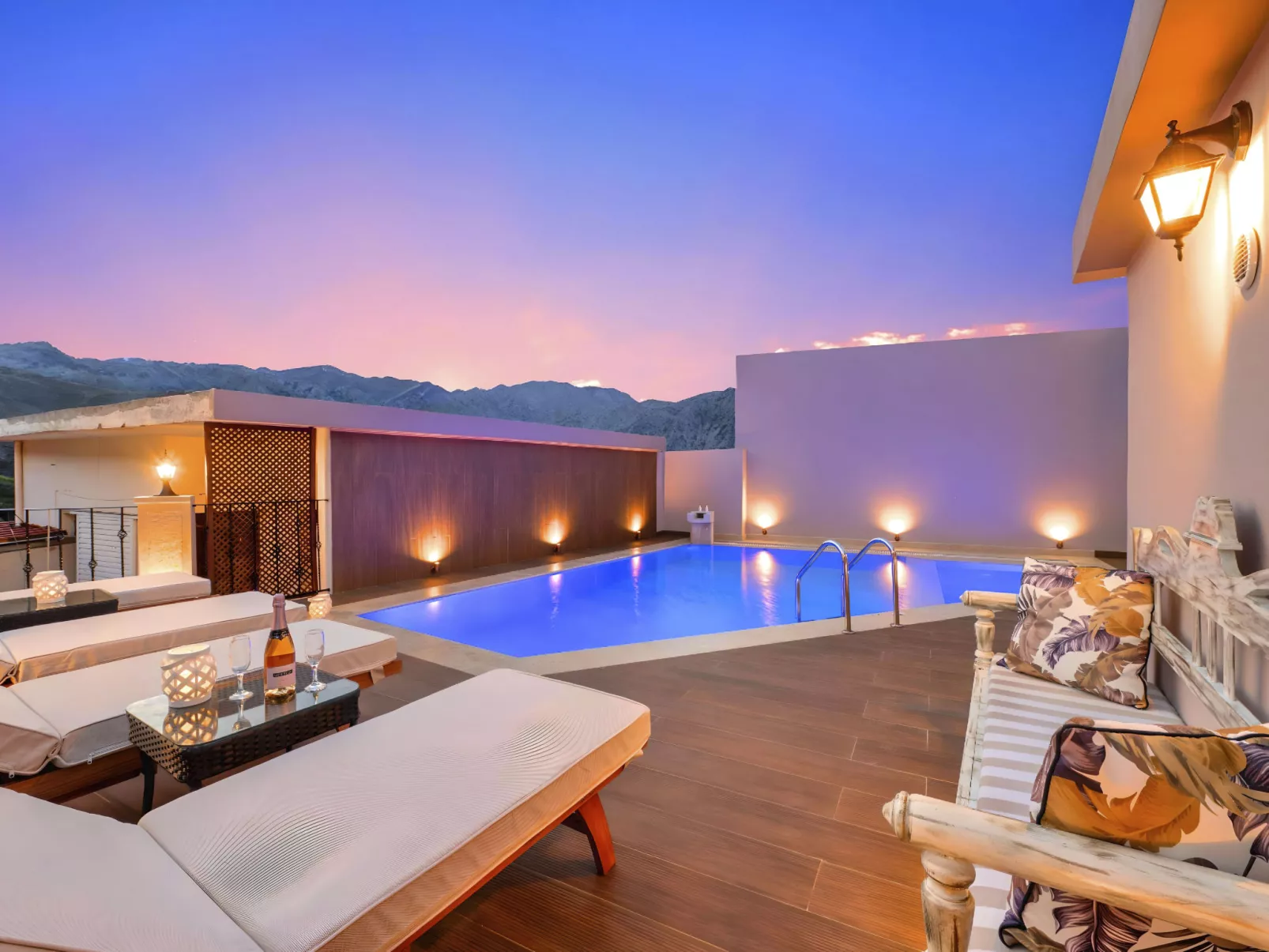 Petralis Luxus Villa Pool Whirlpool-Binnen