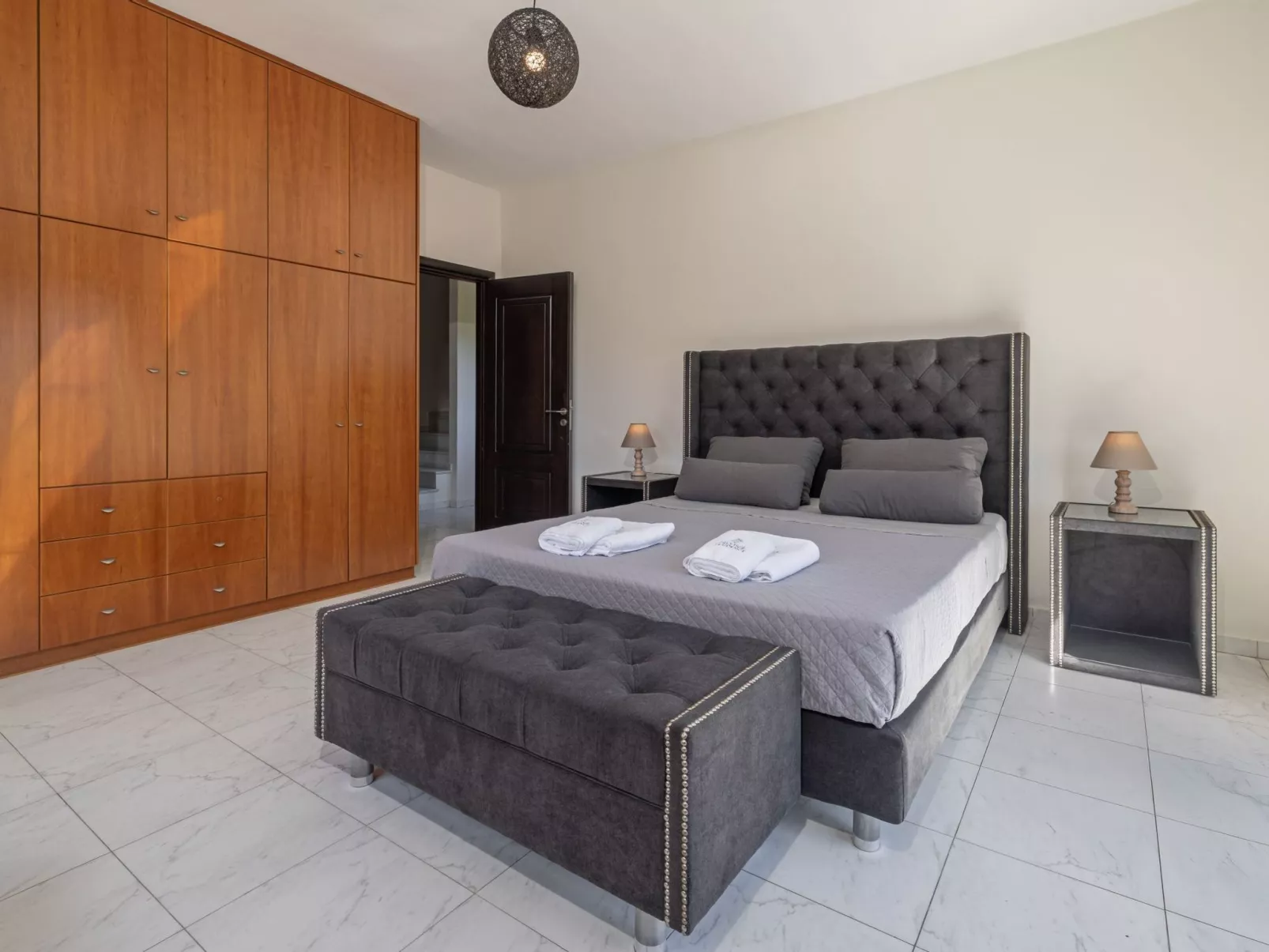 Mit Privatpool für 20 Personen in Ialysos, Dodekanes-Binnen