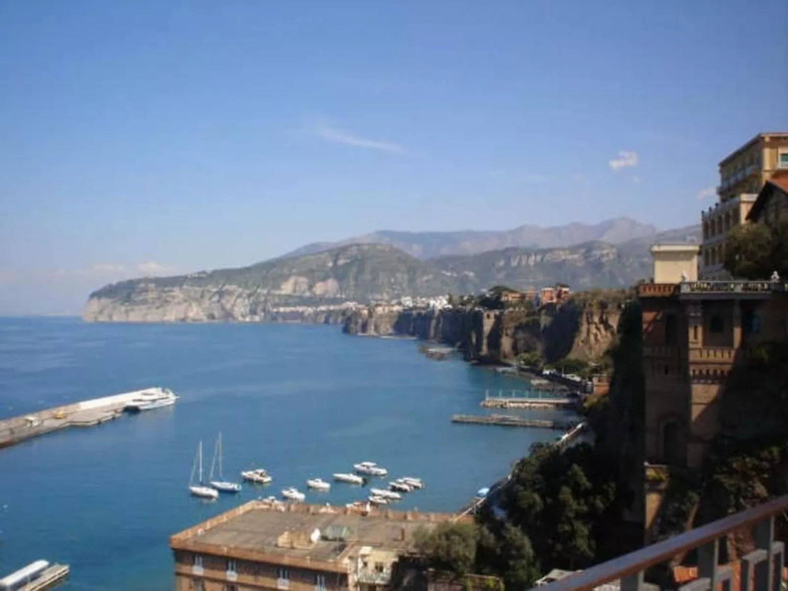 Wohnung 'Ivy' mit privatem Garten-Buiten