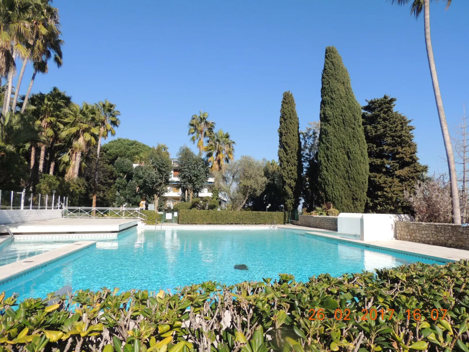 Studio Vue mer standing proche Cannes-Buiten