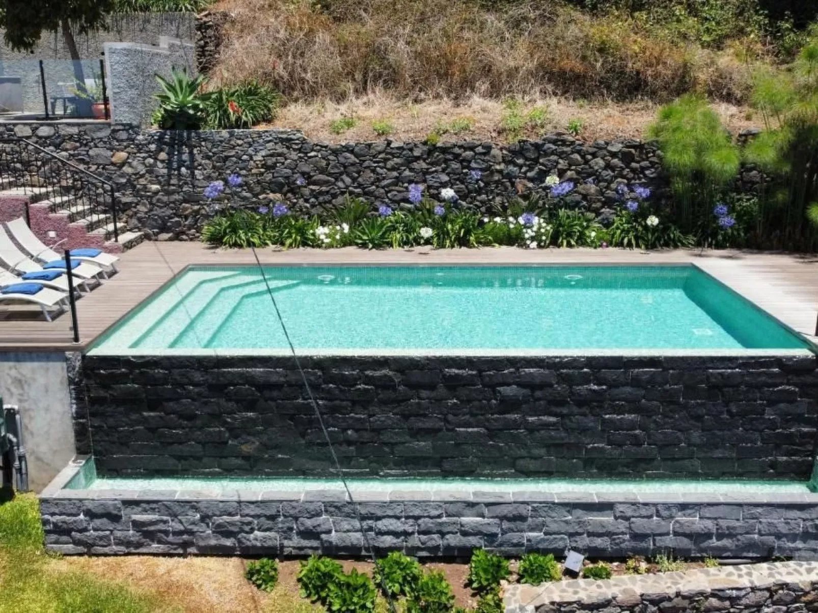 Villa "Casa Laranja" mit Bergblick-Buiten