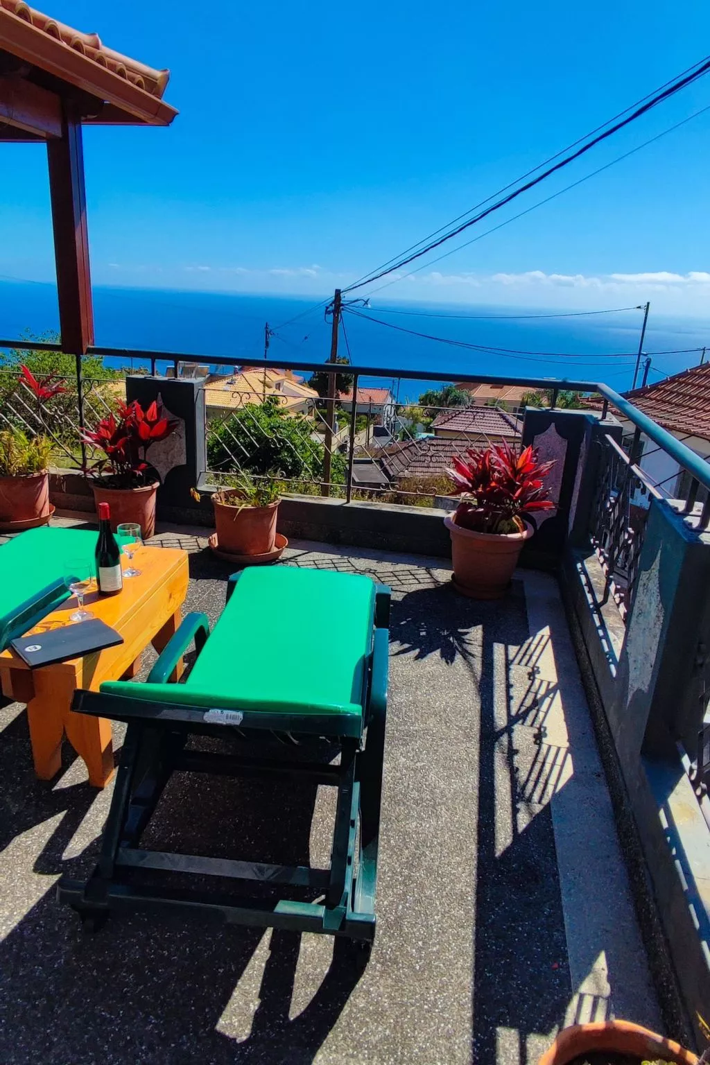 Die lustige und entspannende Wohnung mit Terrasse und Aussicht-Buiten