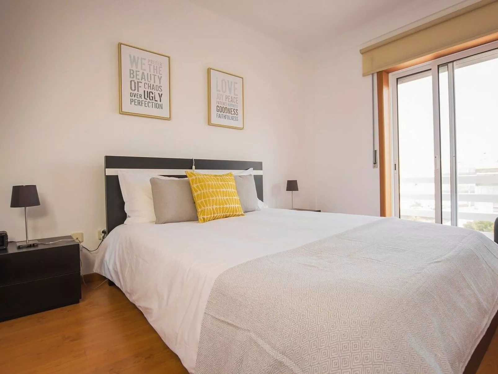 Erholung am Meer mit kostenlosem Privatparkplatz-Image-tags.info