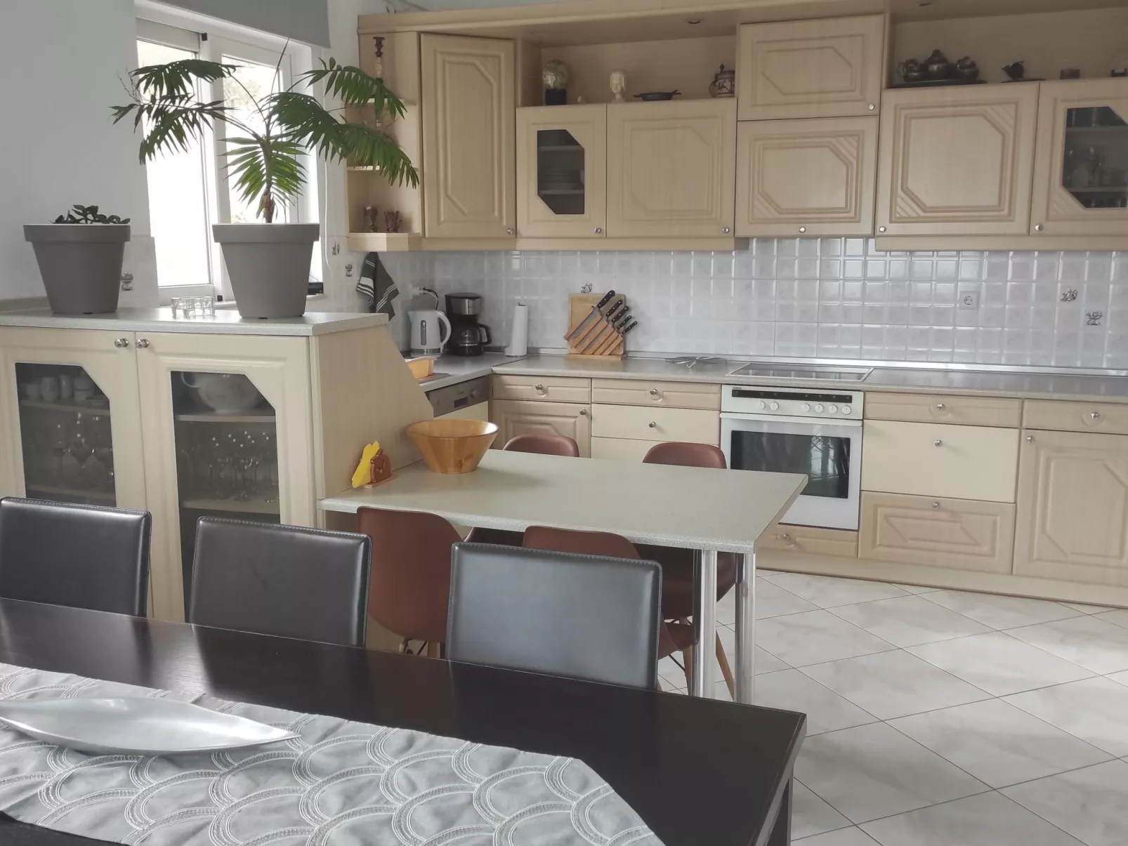 Sea Breeze Villa, atemberaubender Garten mit Meerblick-Binnen