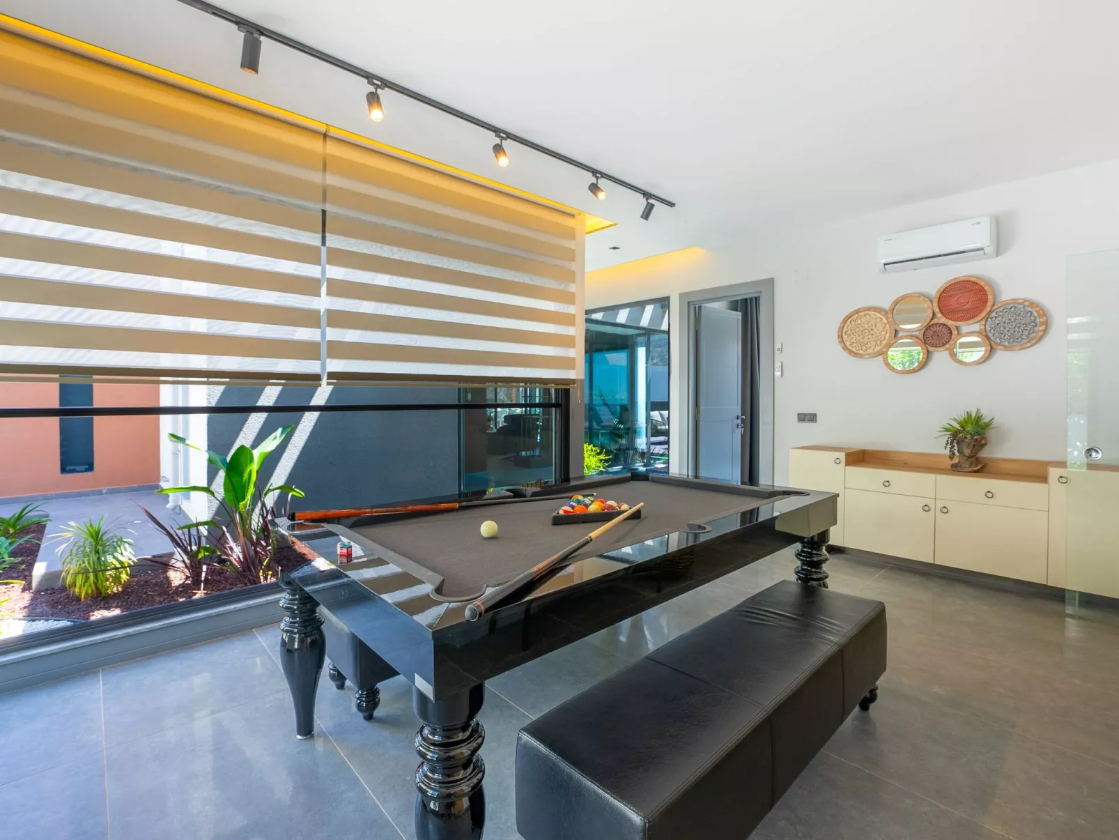 Designervilla mit Sauna Hamam Meerblick-Binnen