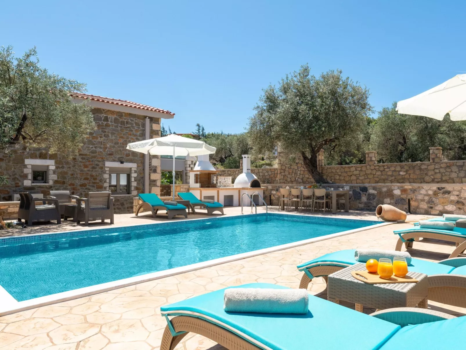 Für 6 Personen ca. 130 m-Buiten