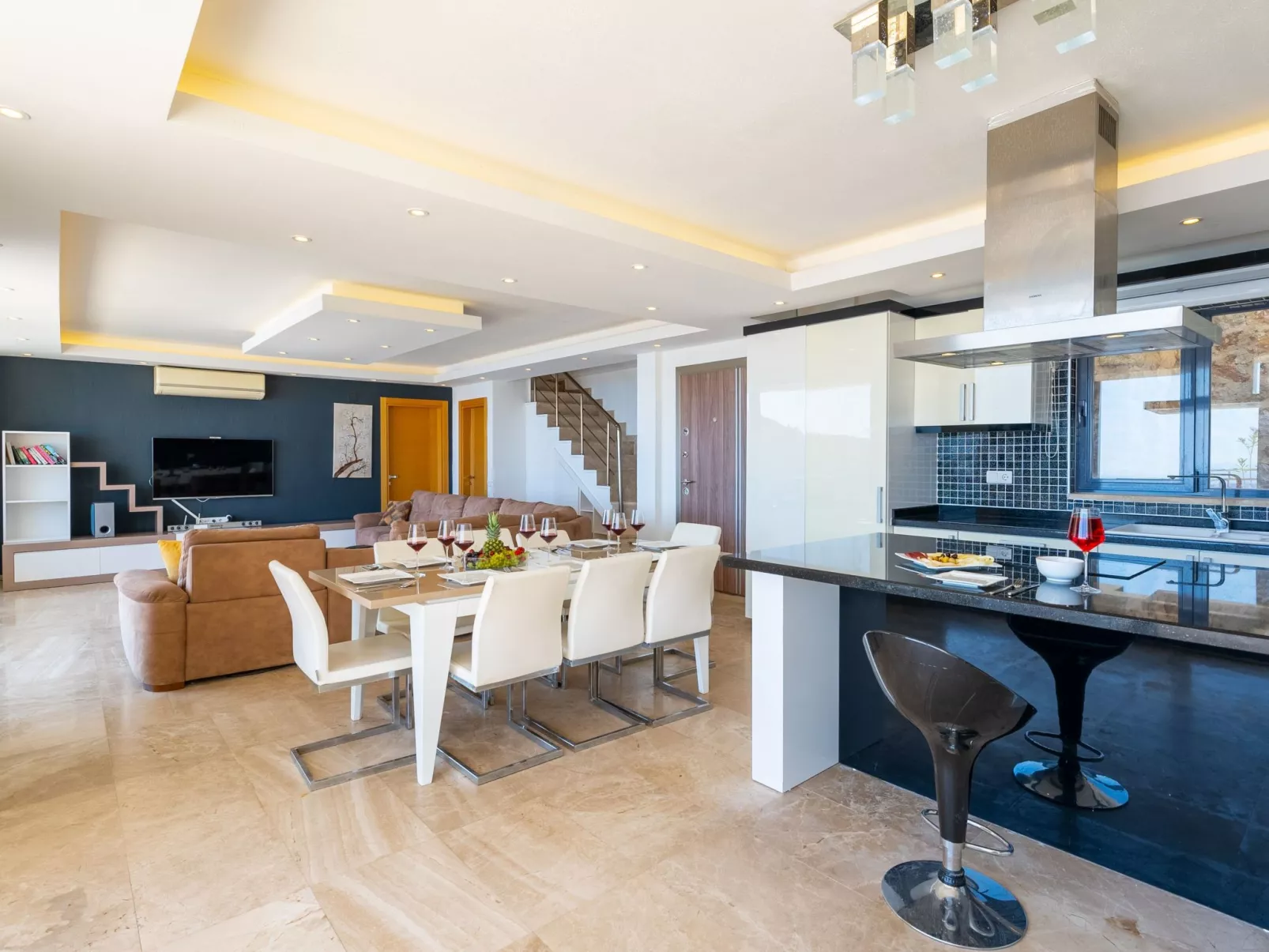 Villa mit Traum-Meerblick für 12 Personen-Binnen