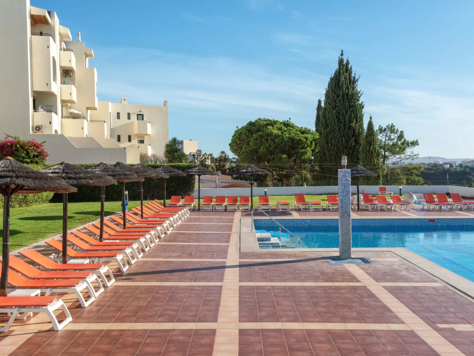 Studio-Apartment "Jardim" mit Gemeinschaftspool-Buiten