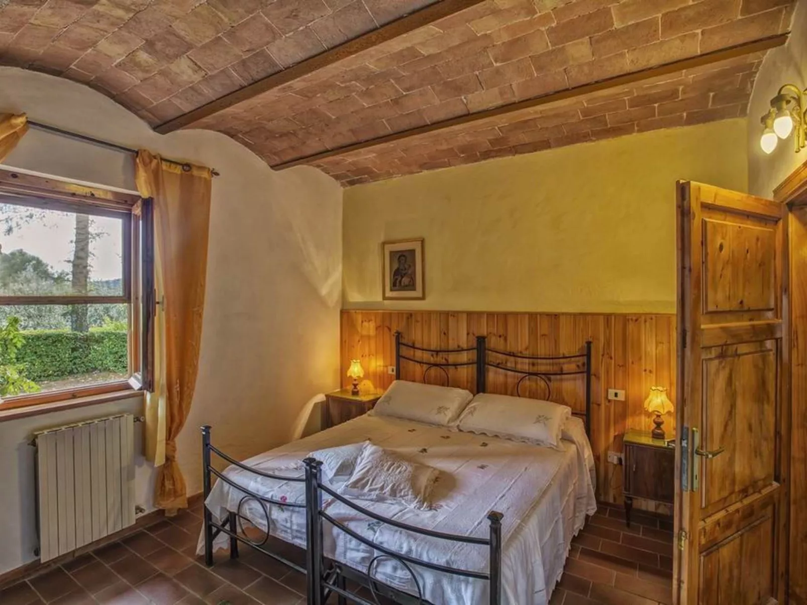 Michele Leccino' Wohnung mit Schwimmbad-Image-tags.info