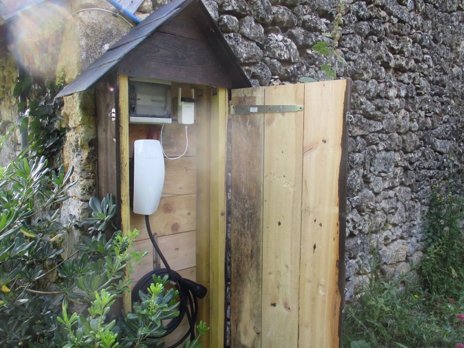 Komfort, Ruhe, privater Pool, EV-Ladestation-Buiten