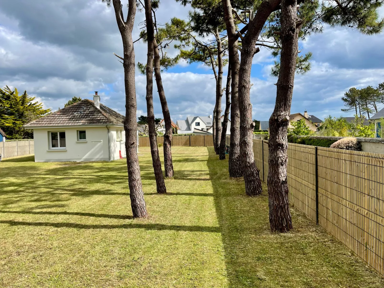 Haus im Erdgeschoss in Strandnähe-Buiten