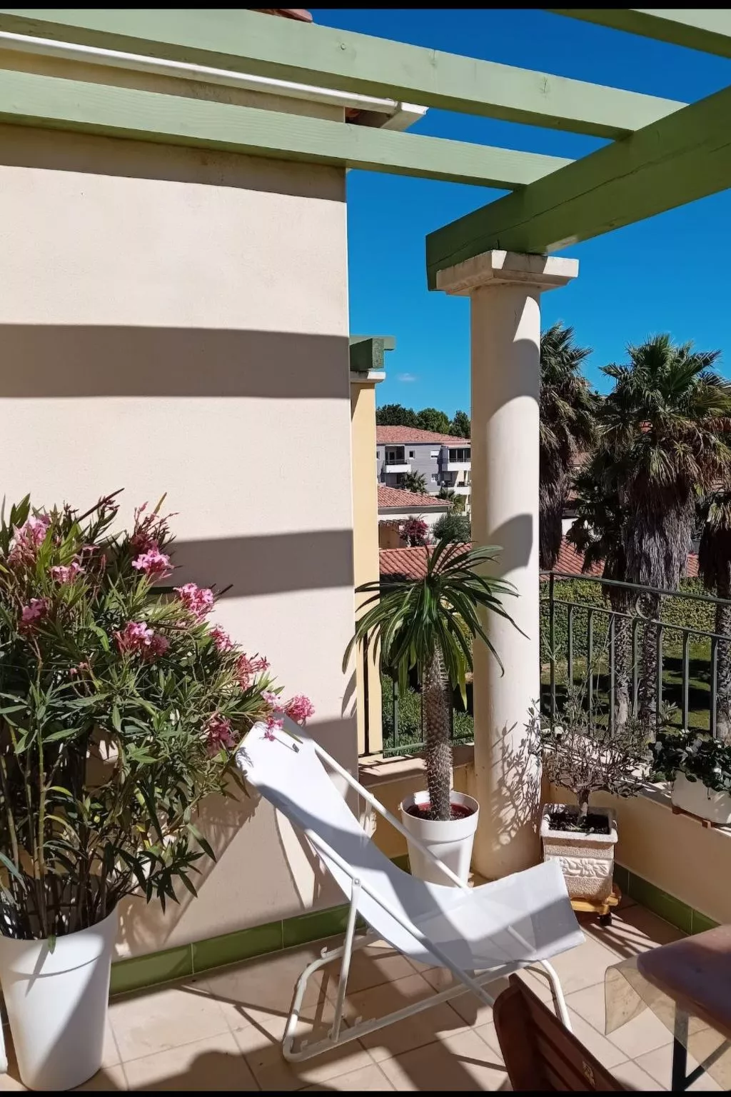 "La Vigneraie 2" (Weinberg)-Image-tags.info