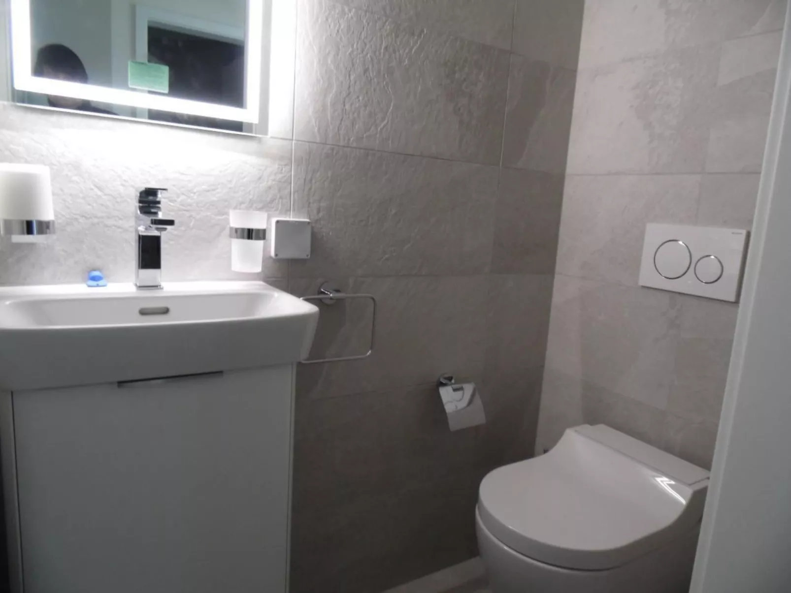 Appartement mit Balkon-Binnen