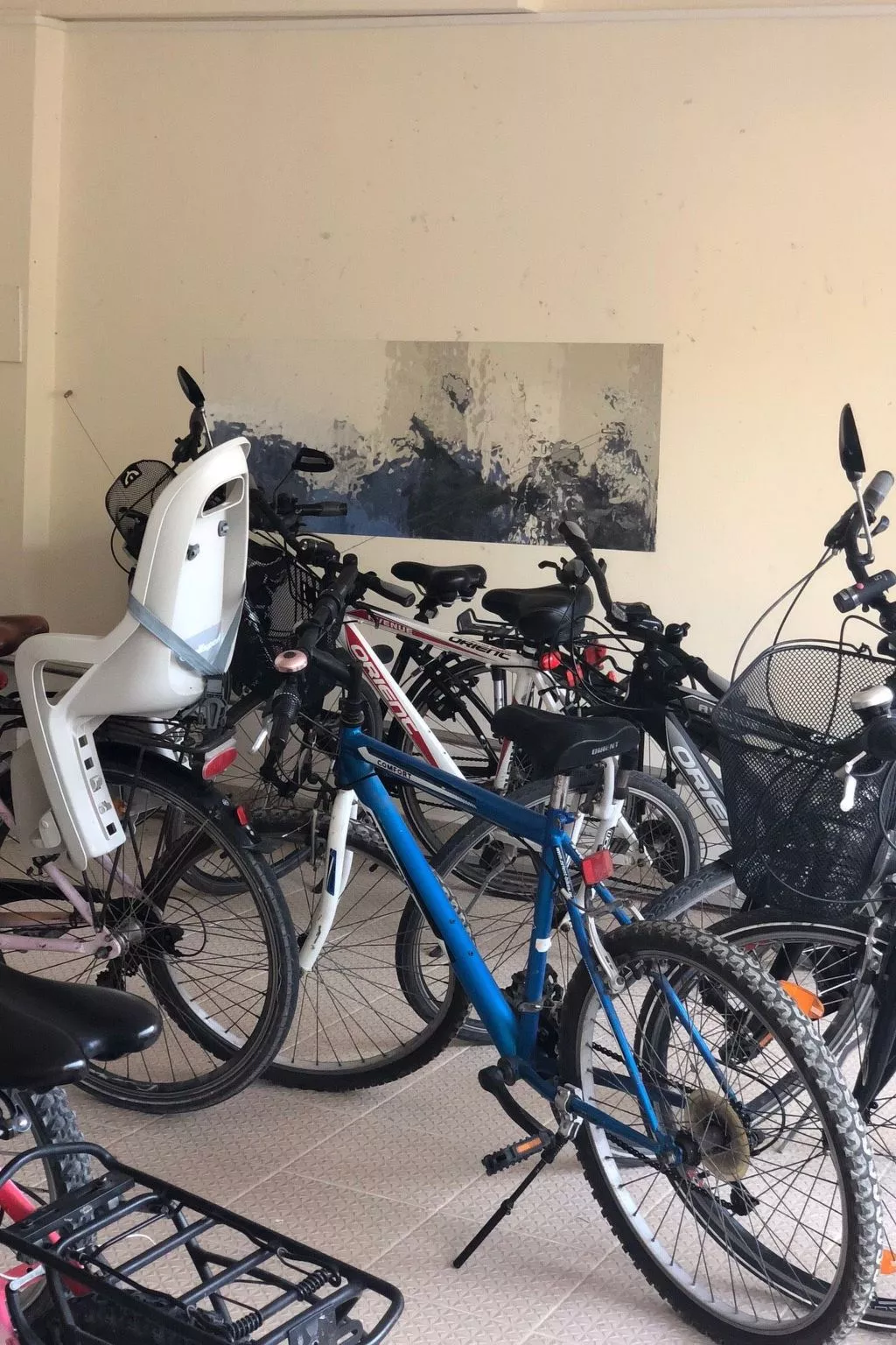 Mit gemeinschaftlichem Pool-Binnen