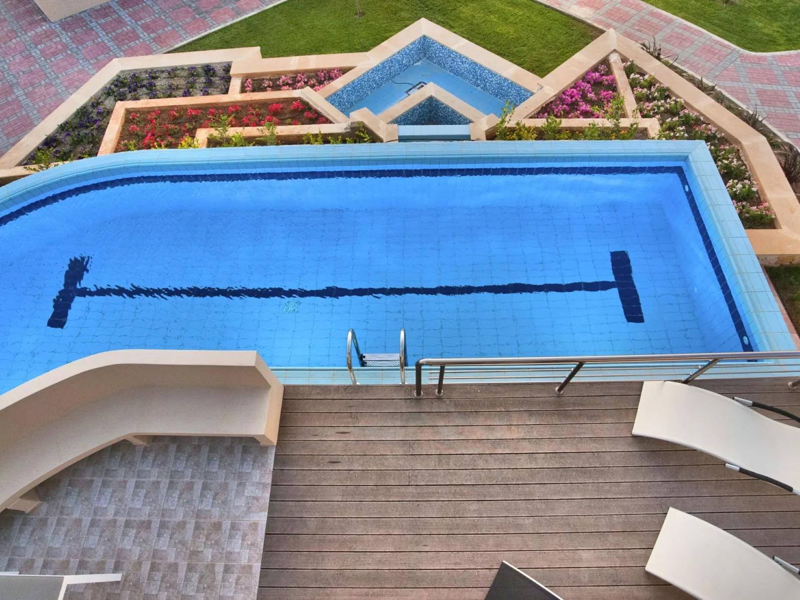 "Sirocco" mit Blick auf das Wasser-Binnen