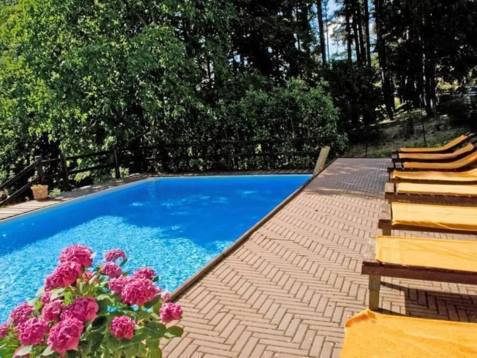 Wohnung in einer alten Villa mit Schwimmbad-Binnen