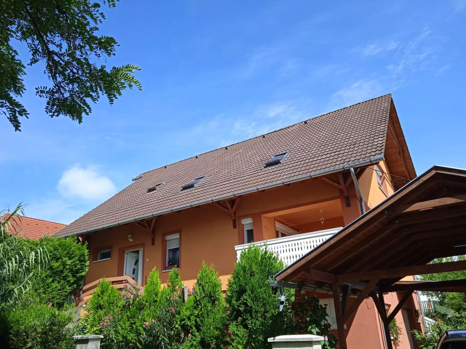 Schönes Appartement-Buiten