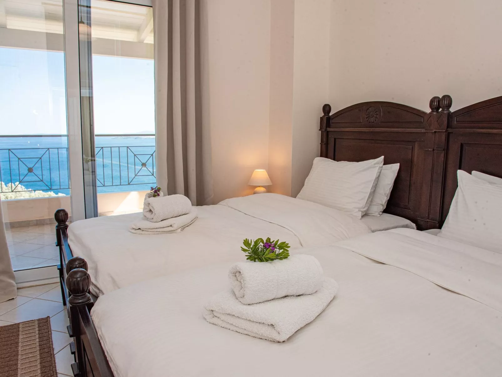 Villa Anthula mit Pool und herrlichem Meerblick-Binnen