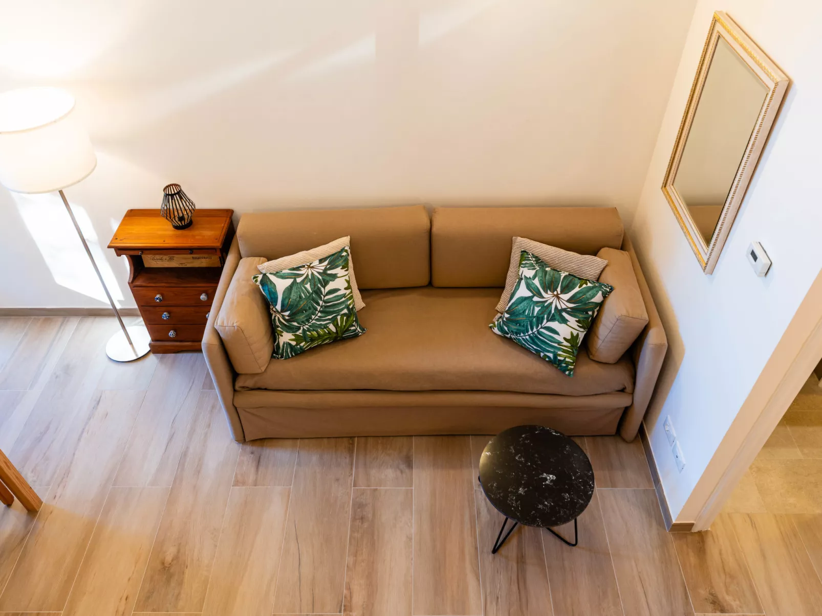 Beautiful Seaview-Binnen