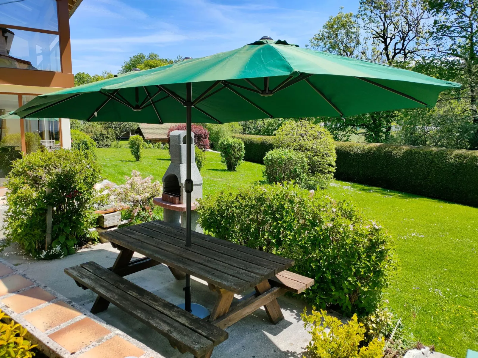 Gite Lys Montagnes du Jura mit Spa Sauna Fluss-Binnen