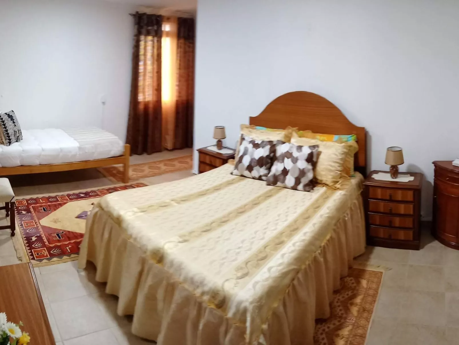 Mit eigenem Pool-Binnen