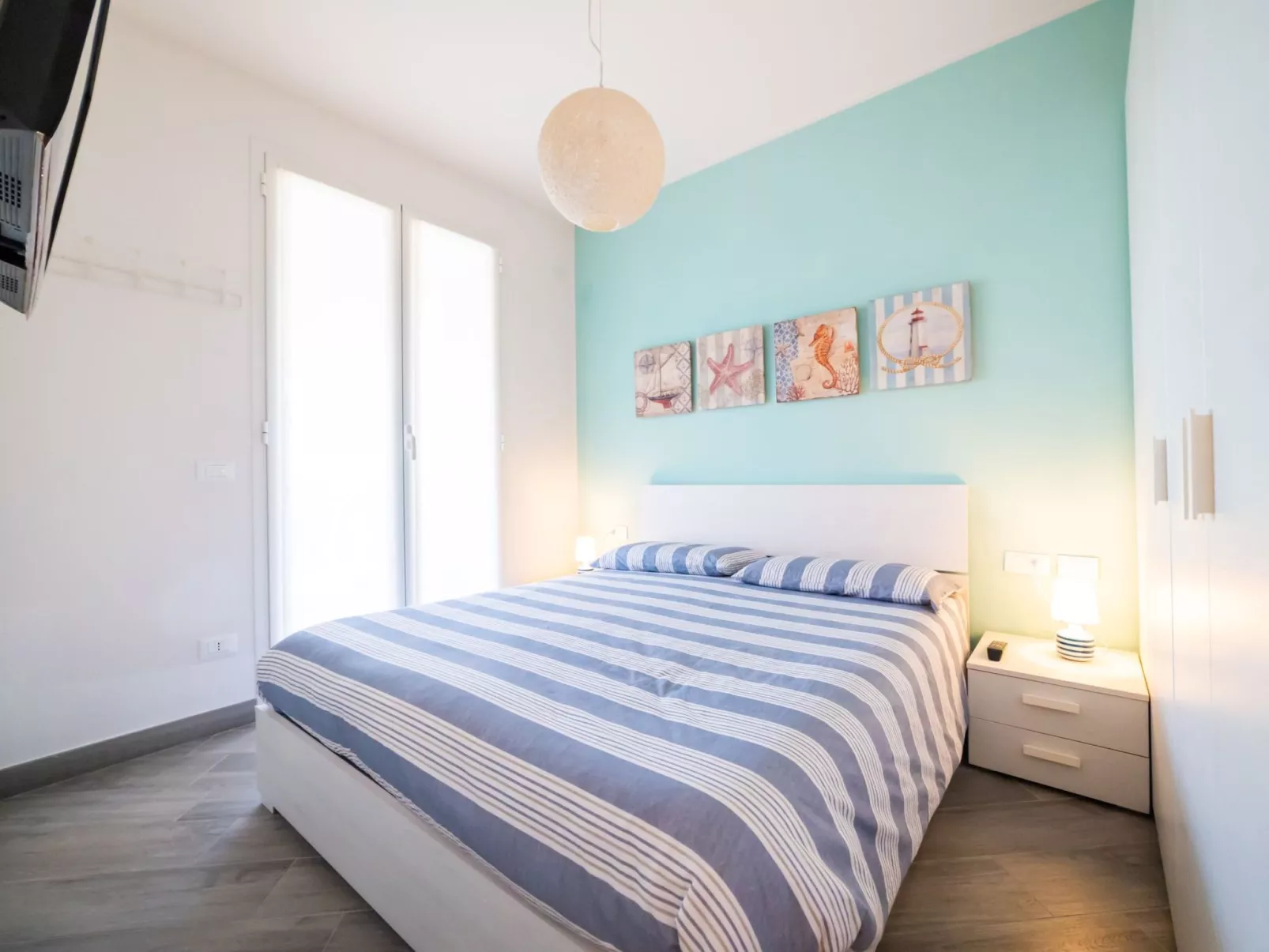 Perla Abernathy - Haus mit Pool und Garten-Binnen