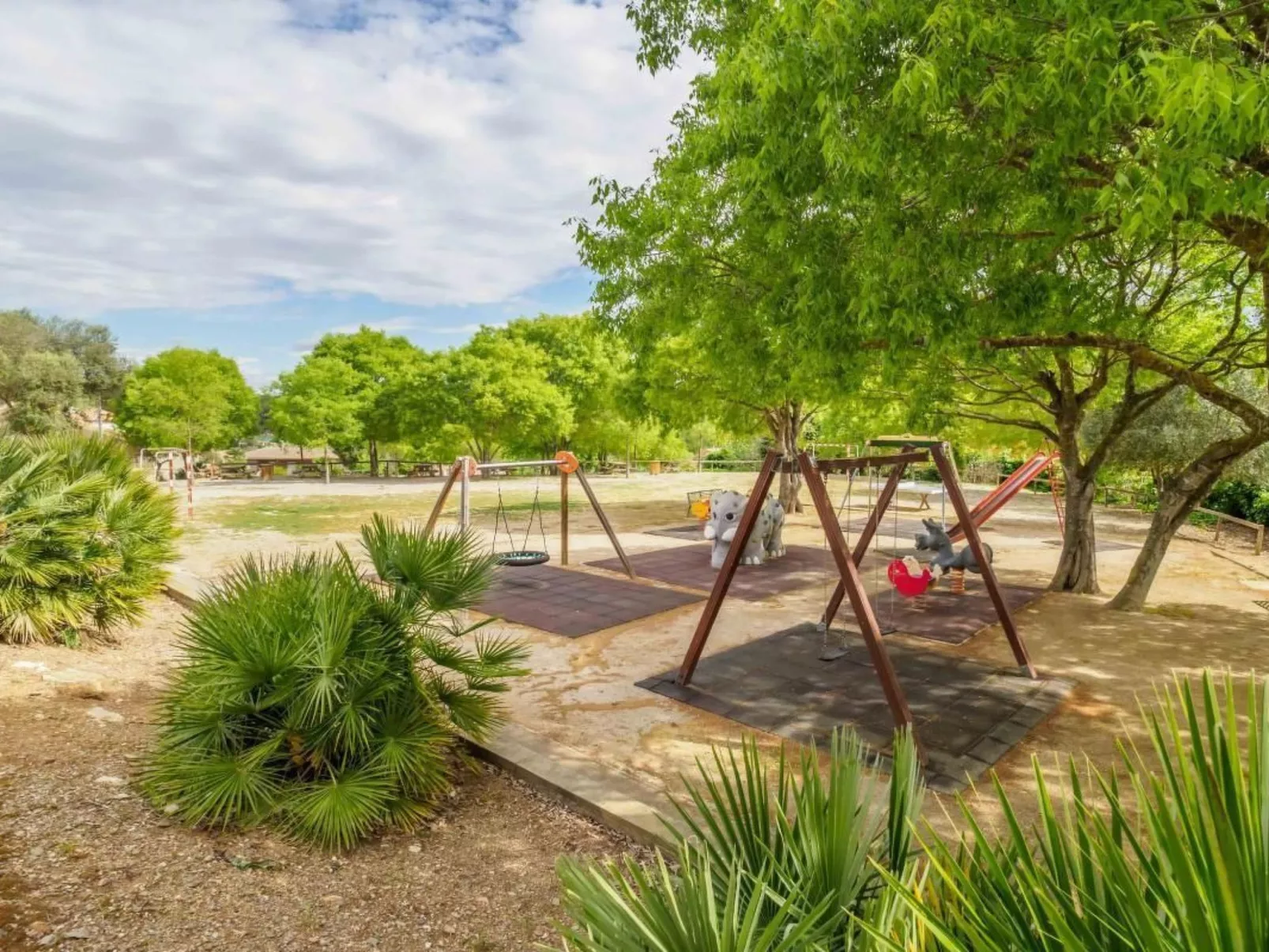 Masia Can Trabal für 24 Gäste mit privatem Pool in der Nähe von Sitges-Image-tags.info