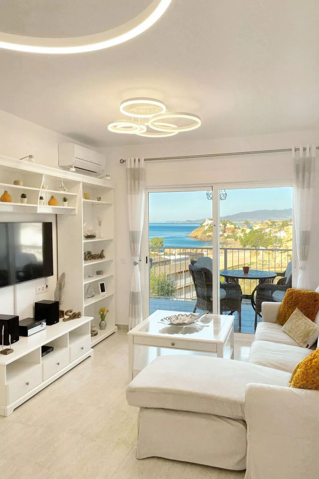 Sophie mit gemeinschaftlichem Pool-Binnen