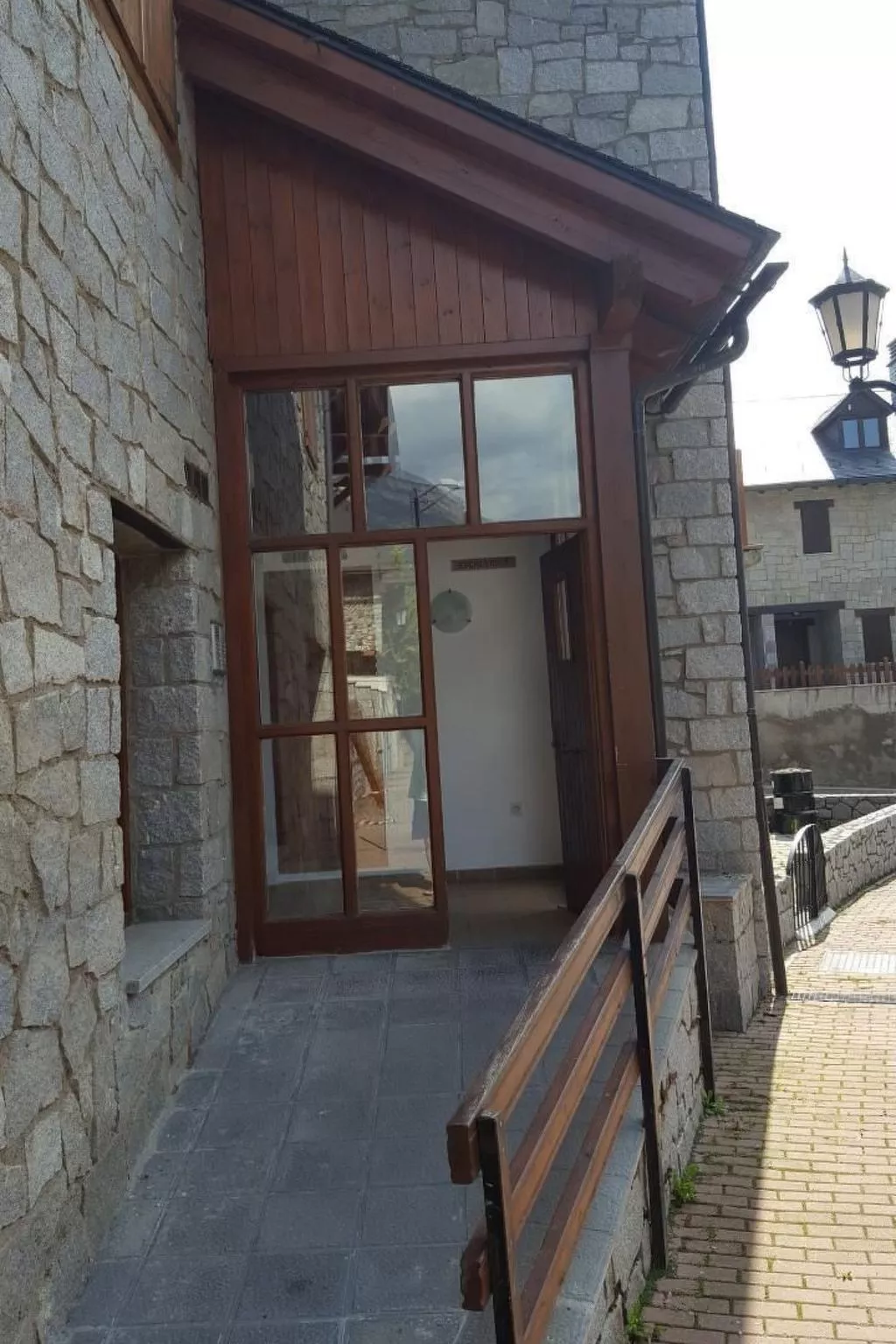 Appartement mit Terrasse-Image-tags.info