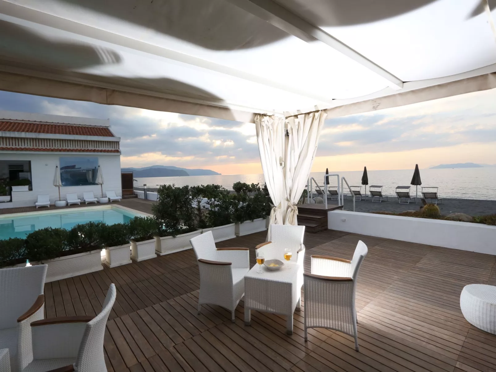 Wohnung mit Grill, Terrasse und Pool-Binnen