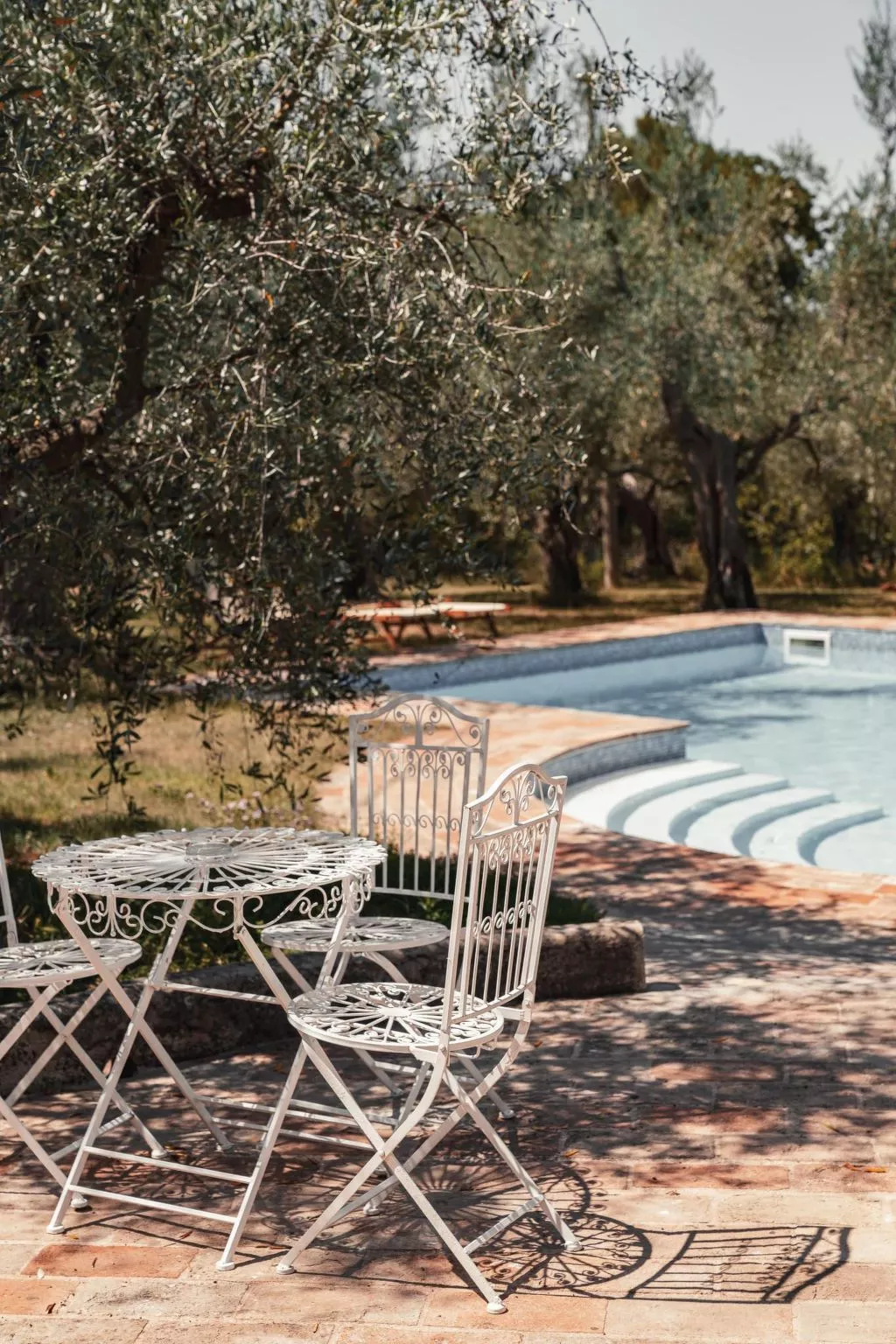 Mit Garten und Schwimmbad in den Hügeln der Marken.-Buiten