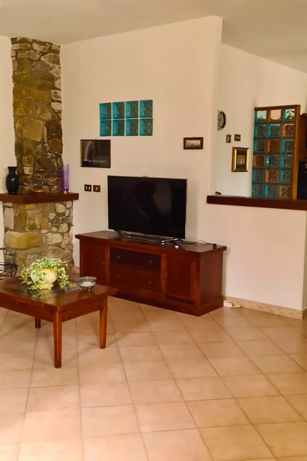 Steinhaus Cilento-Binnen