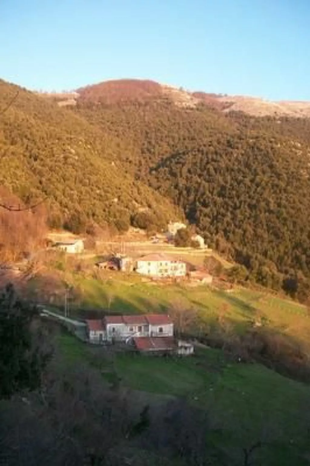 Natursteinhaus mit Panoramablick zum Meer-Buiten