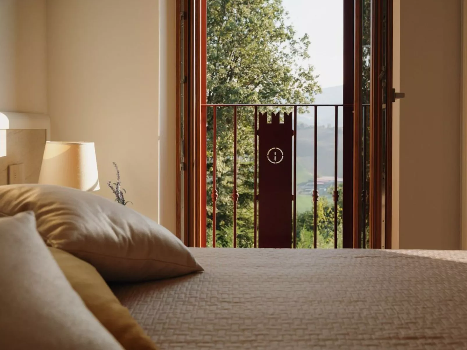 Luxuriöse und erschwingliche Villa mit privatem Pool-Binnen