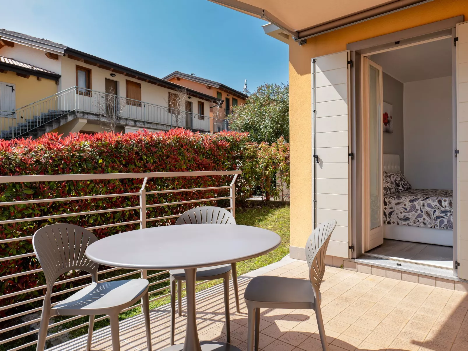 Lights on the Lake Zweizimmerwohnung mit Terrasse und Pool-Binnen