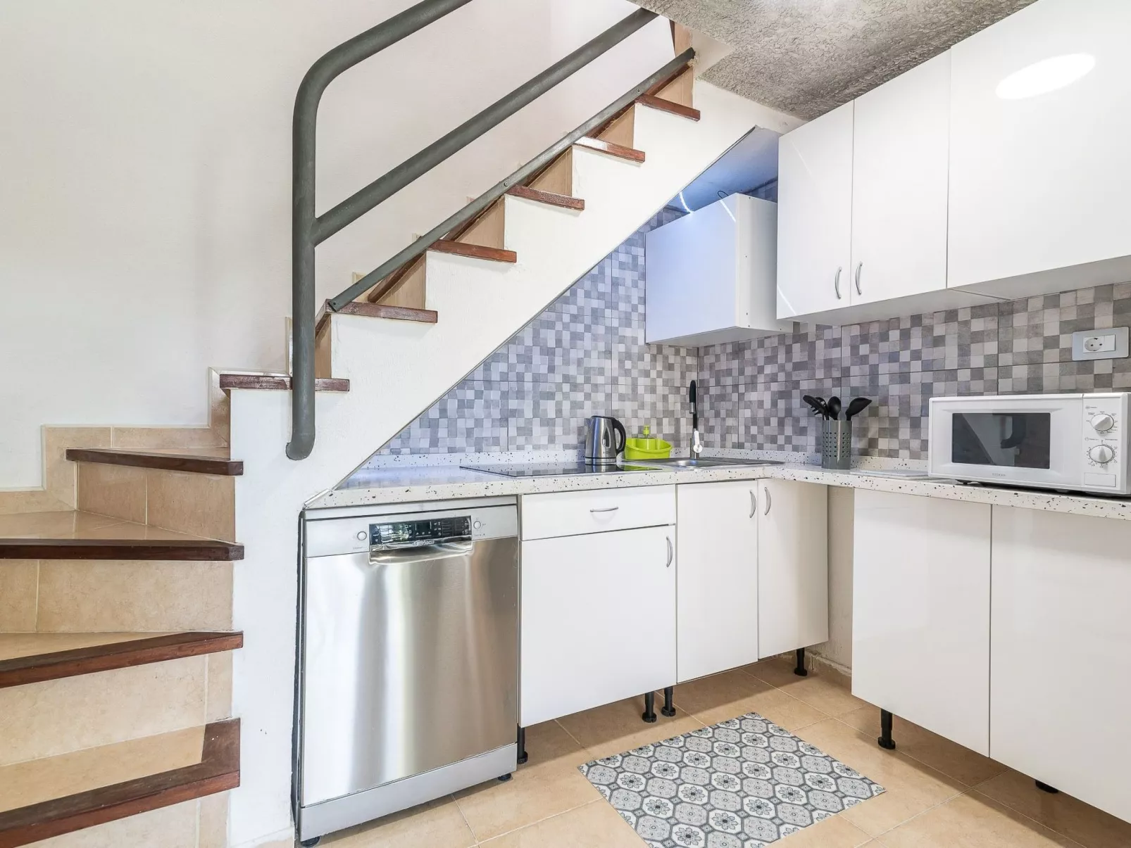 Mit eigenem Garten und Terrasse-Binnen