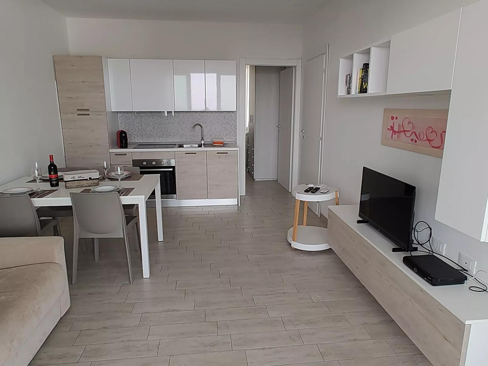 Wohnung mit Terrasse-Binnen