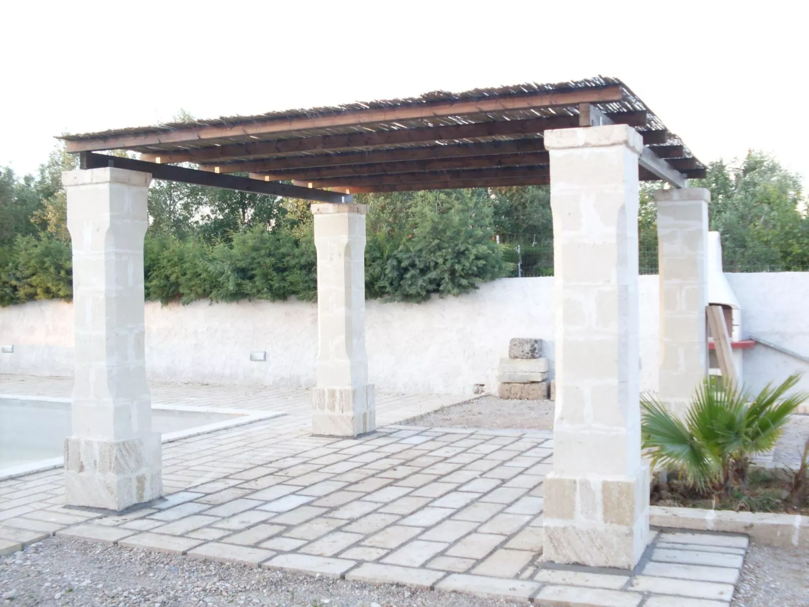 Gemütliche Ferienwohnung in Sogliano Cavour mit Terrasse, gemeinsamem Pool und-Binnen