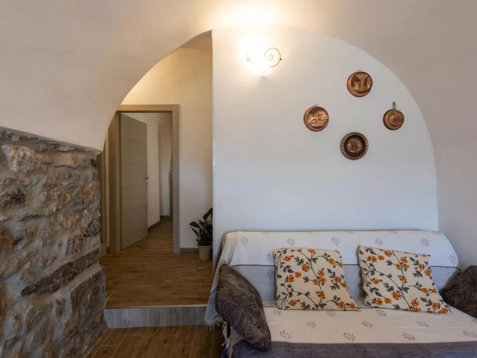 Antica Corte Ginevra-Ap.Lancillotto Gardasee-Image-tags.info