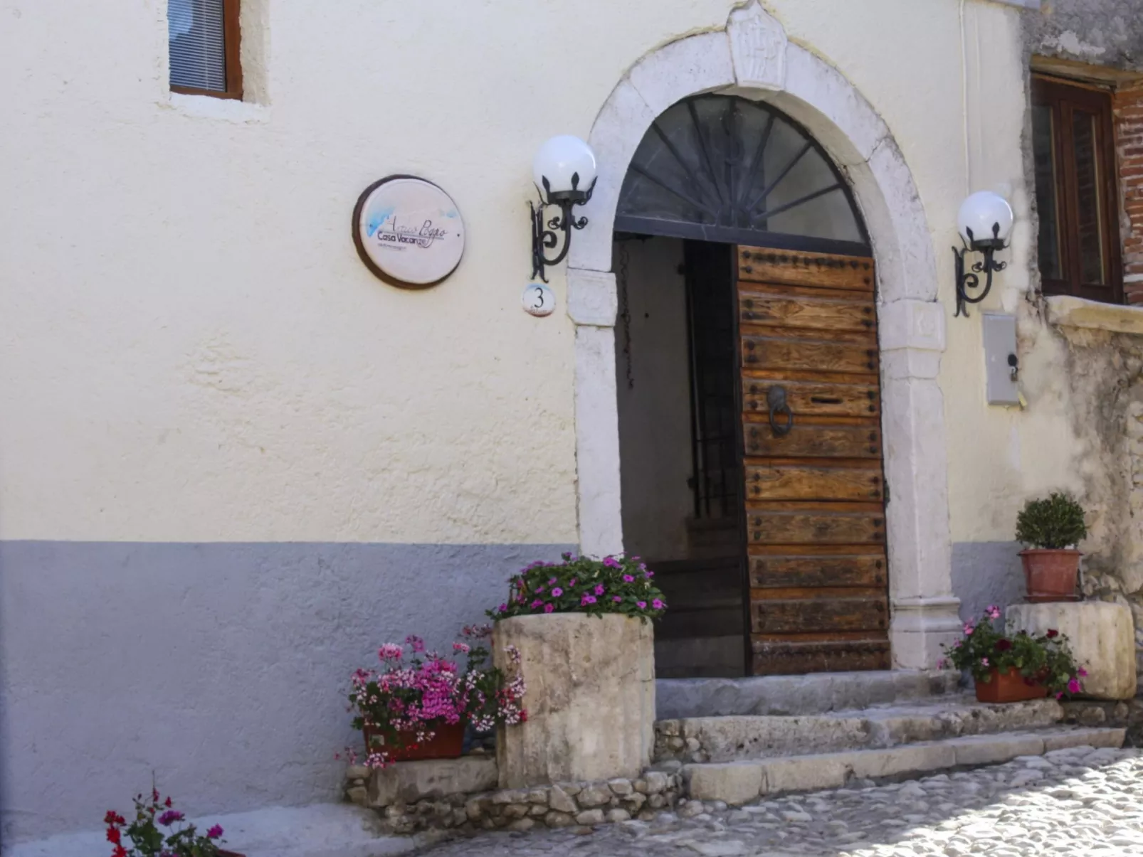 Wohnung 'I Cardi' mit Privatparkplatz-Buiten