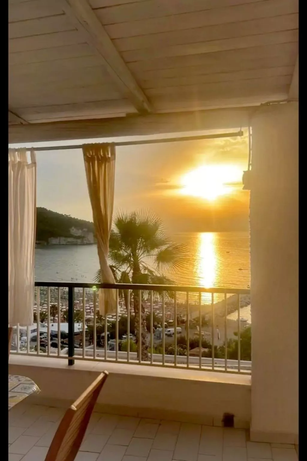 Zwei-Zimmer-Wohnung mit Meerblick-Binnen