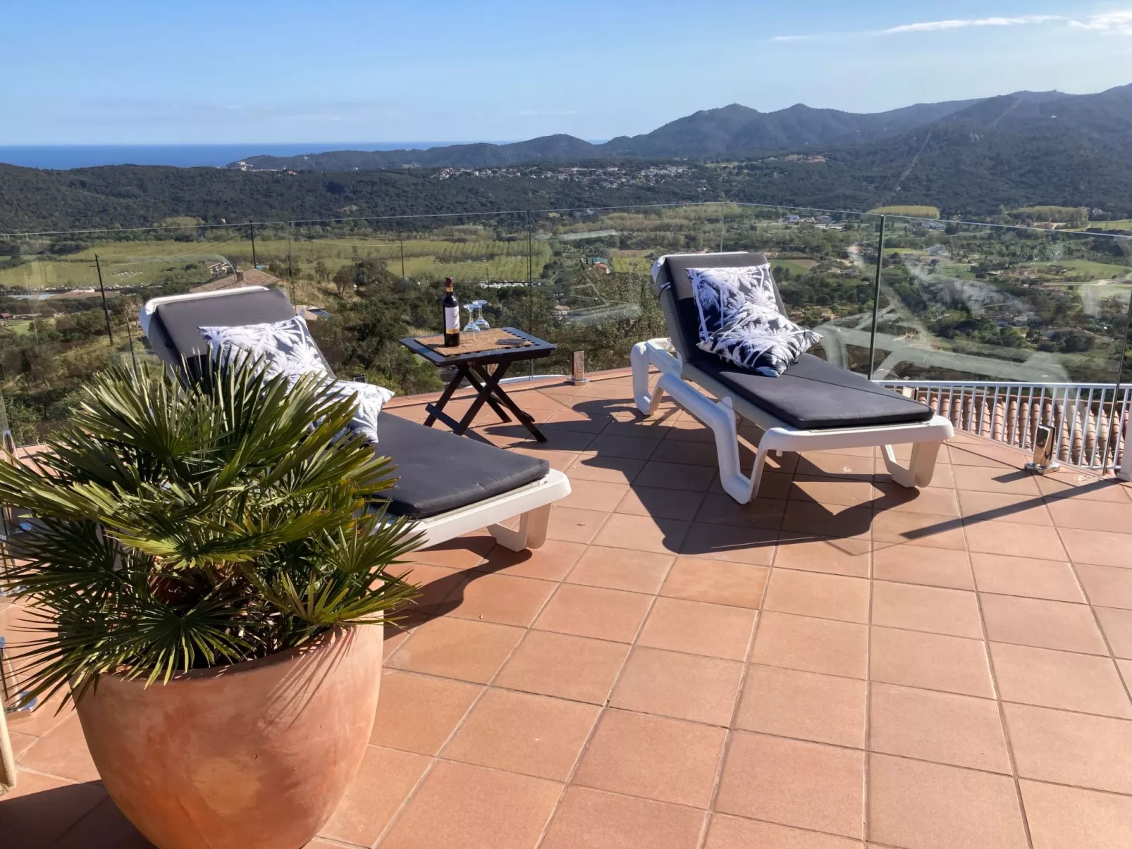 Gemütliches Ferienhaus mit Pool und Meerblick-Image-tags.info