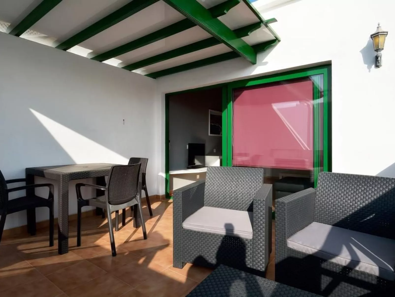 Apartamento con terraza-Image-tags.info