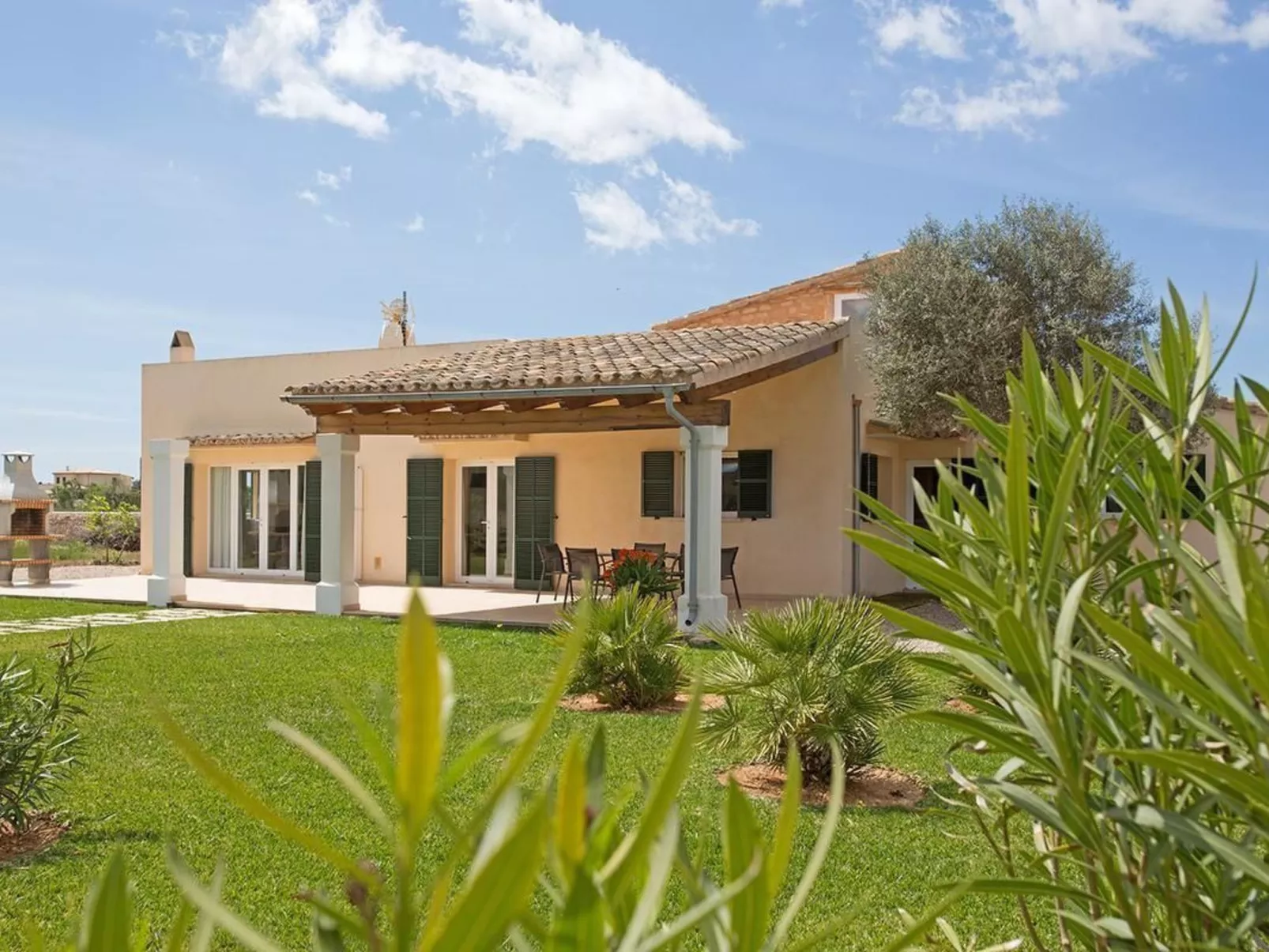 In Campos mit Privatem Pool - Buiten