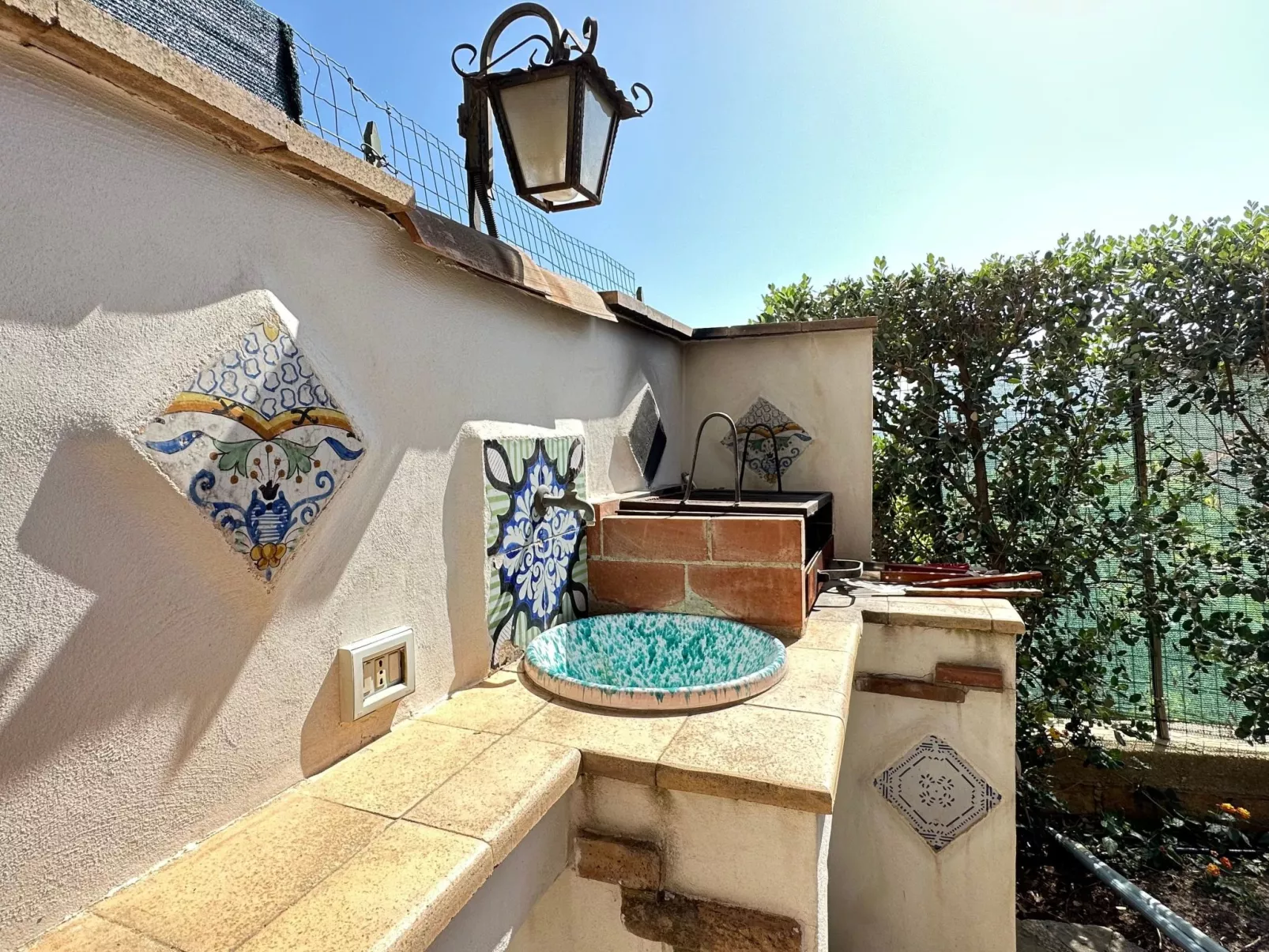 "Edera" mit Pool-Buiten