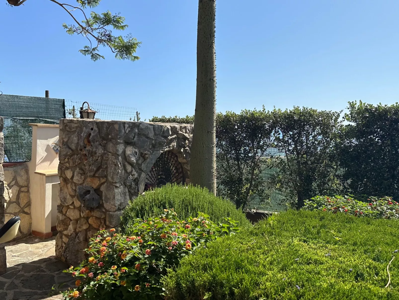 Studio-Wohnung "P Melograno" mit Pool-Buiten