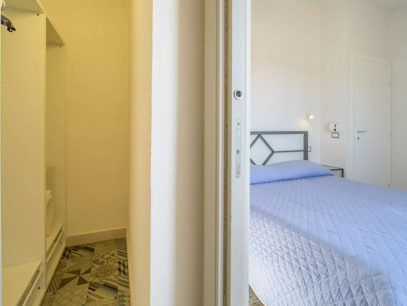 In Donnalucata mit Grill und Terrasse-Binnen