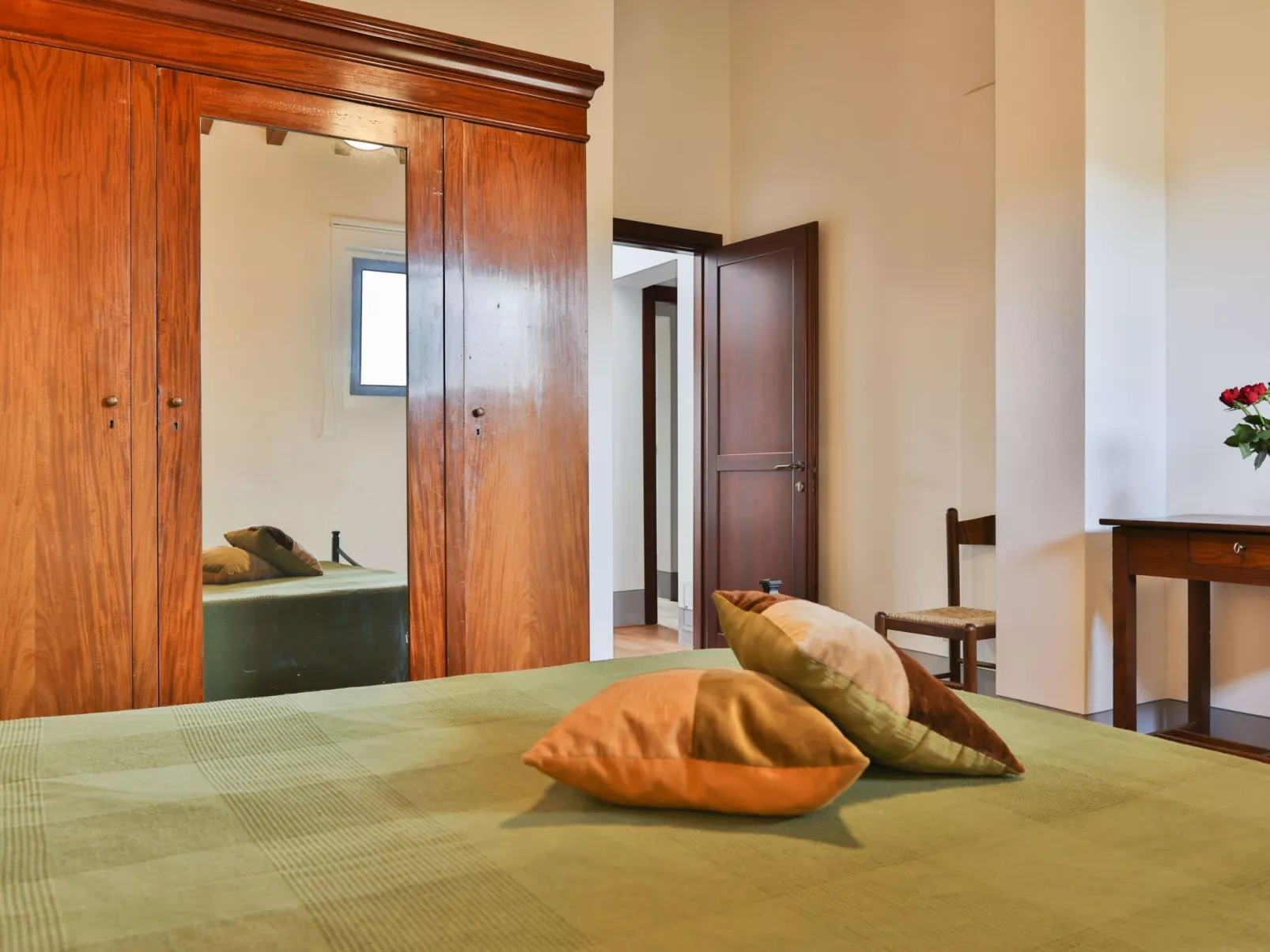 Große Wohnung mit 3 Schlafzimmern und 4 Bädern-Image-tags.info