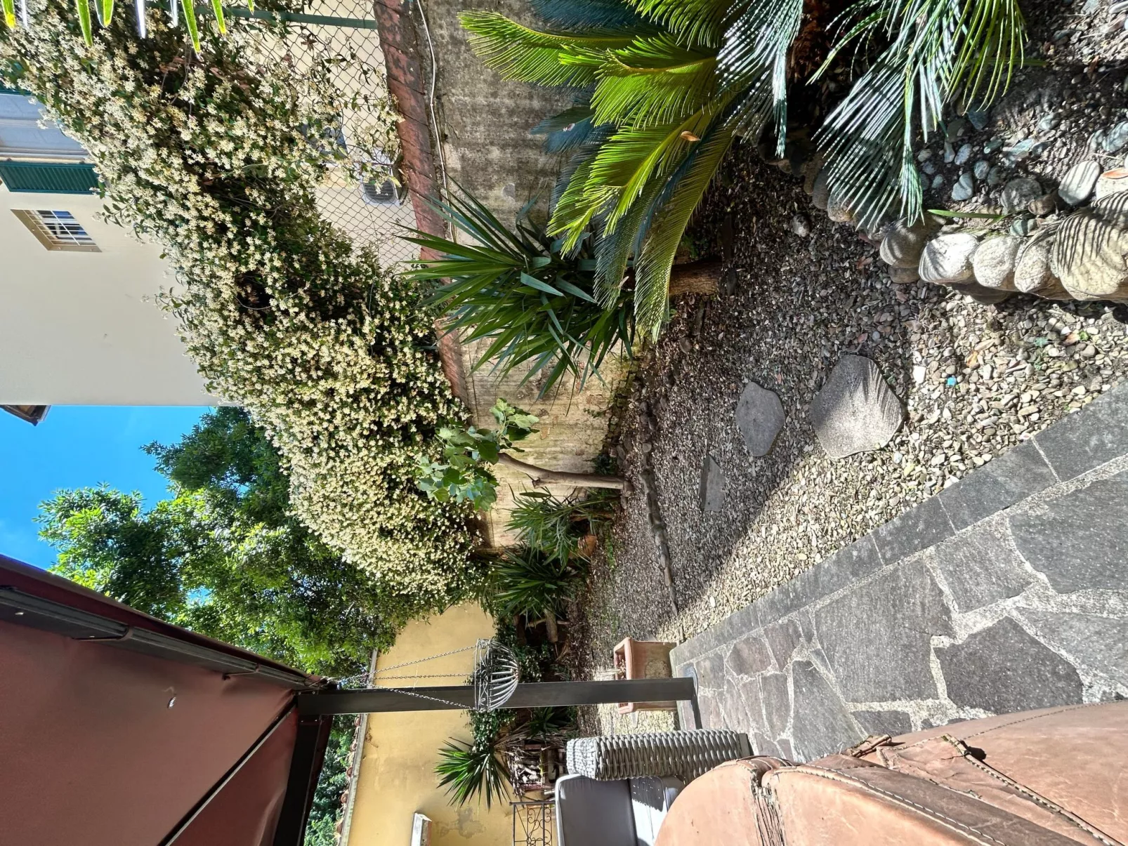 Zwei Schlafzimmer mit Garten und Whirlpool-Buiten